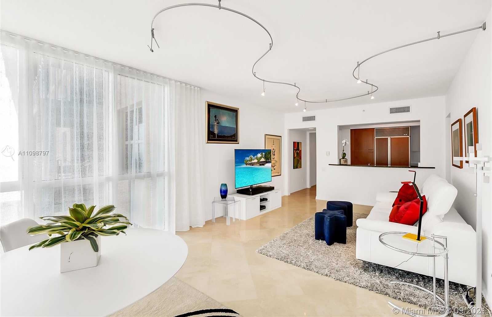 Small Image of 1500 OCEAN DR #1107, Miami Beach Number 7