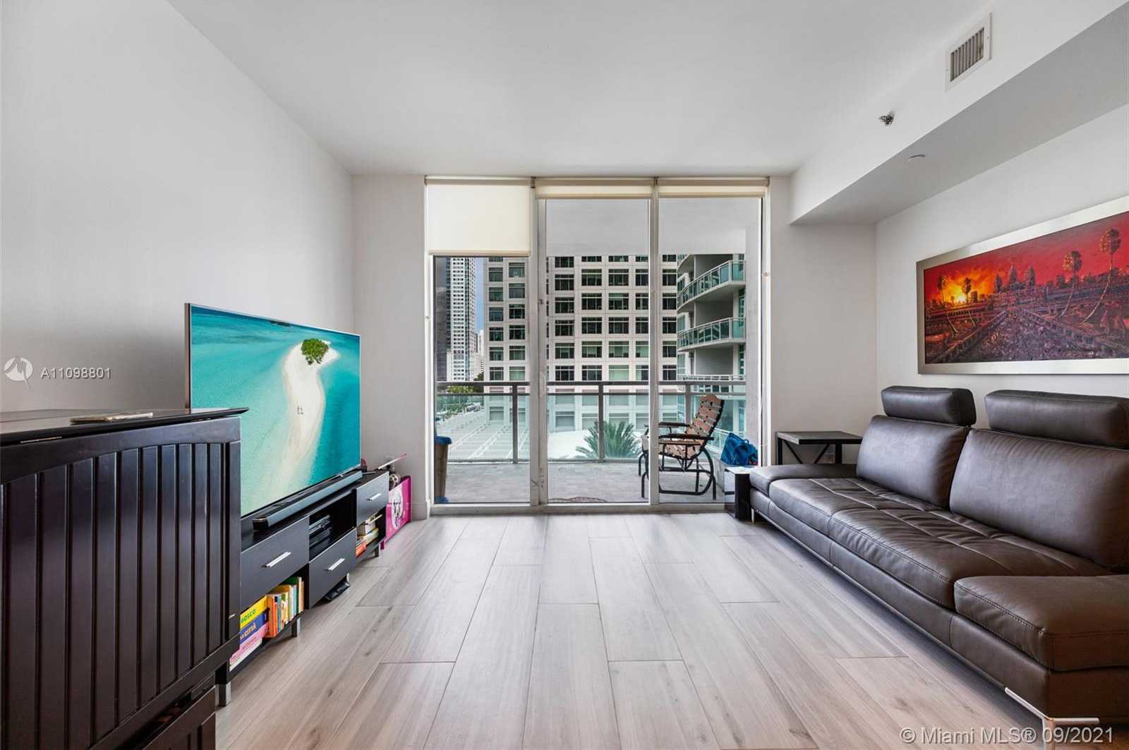 Small Image of 951 BRICKELL AVE #600, Miami Number 2