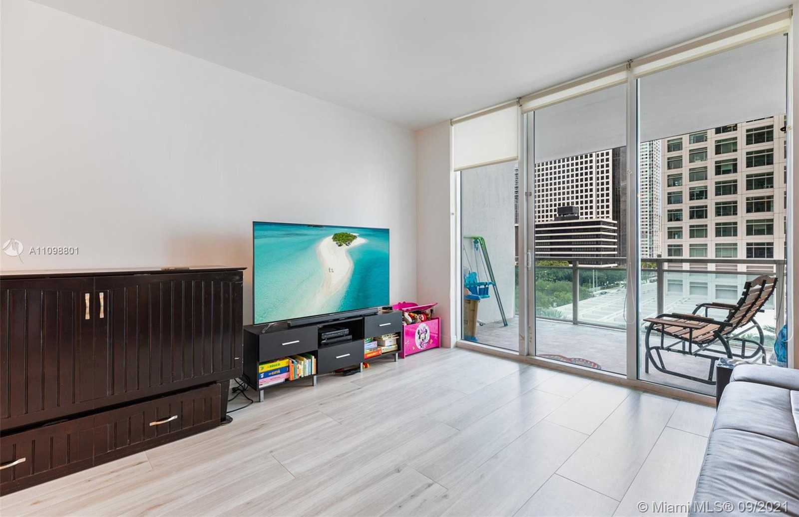 Small Image of 951 BRICKELL AVE #600, Miami Number 3