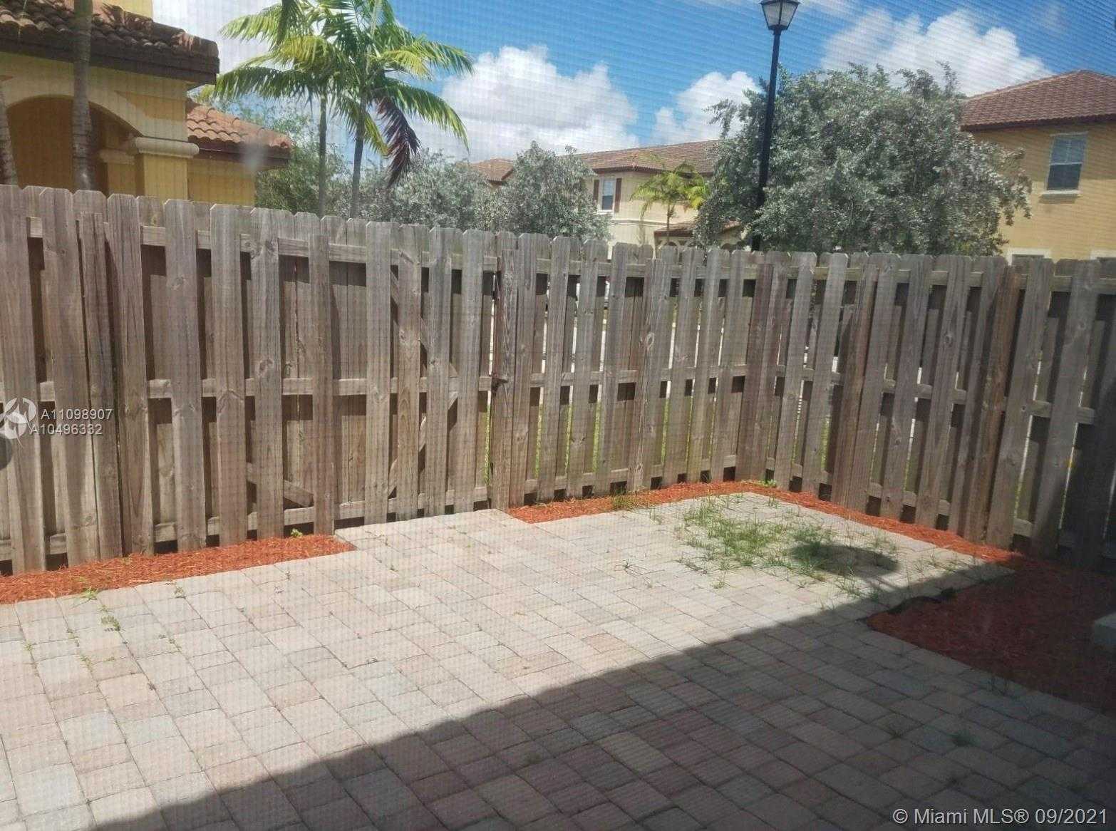 Small Image of 11269 NORTH WEST 87TH ST, Doral Number 13