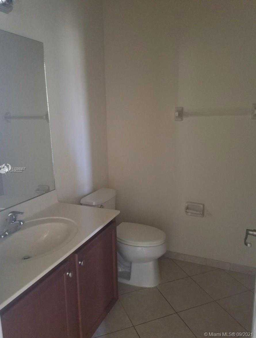 Small Image of 11269 NORTH WEST 87TH ST, Doral Number 15