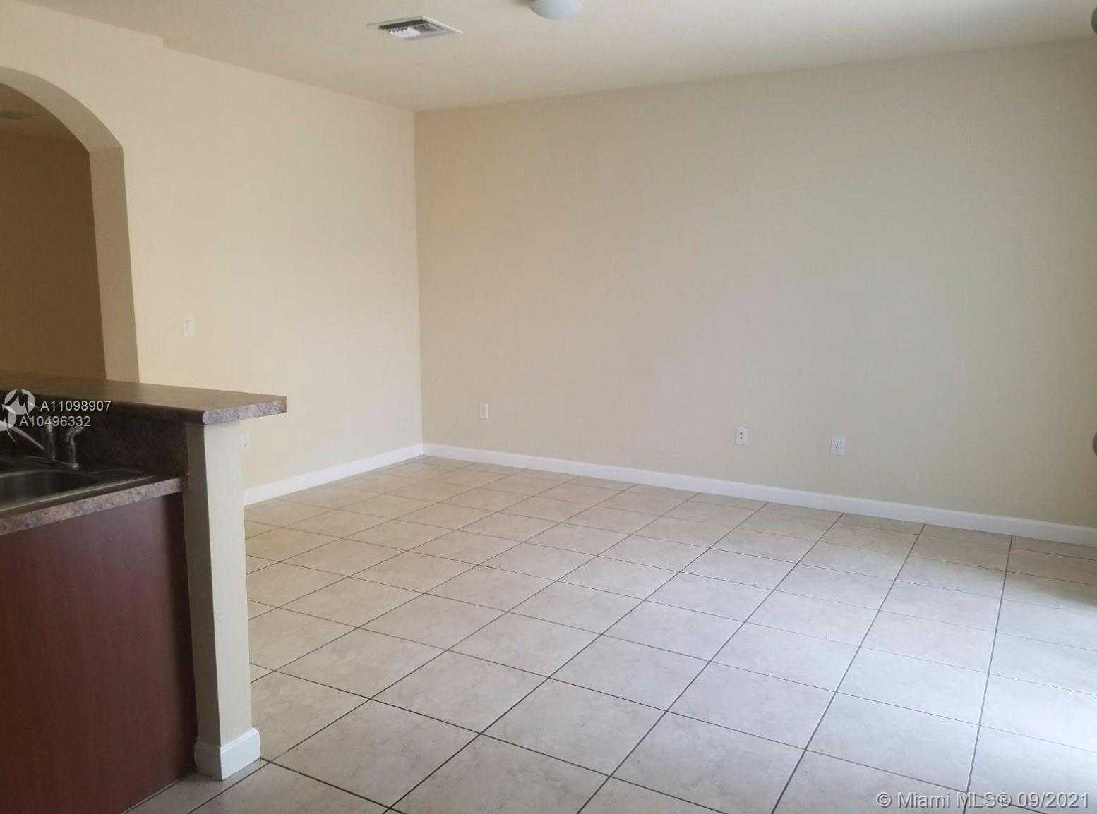 Small Image of 11269 NORTH WEST 87TH ST, Doral Number 5