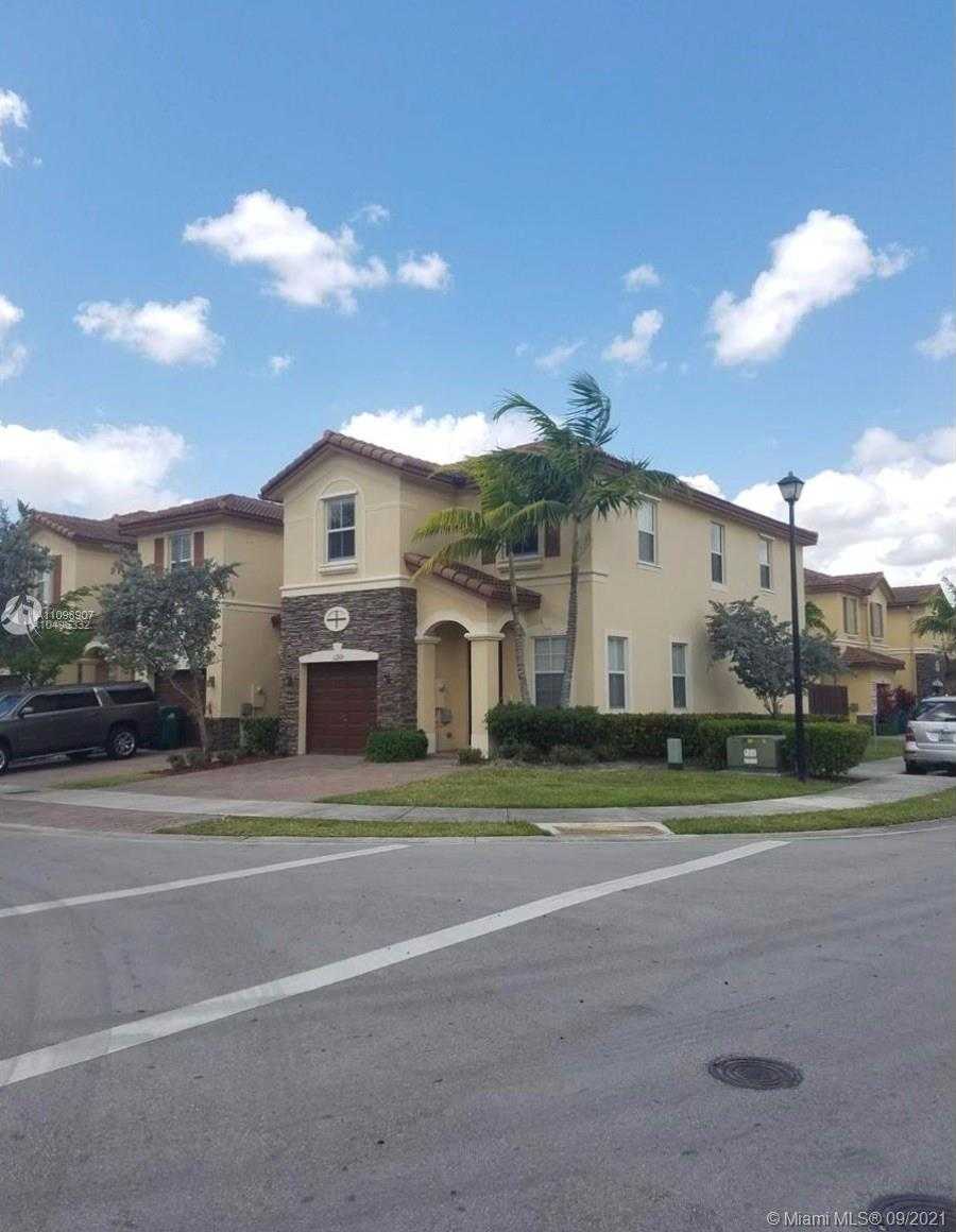 Small Image of 11269 NORTH WEST 87TH ST, Doral Number 7