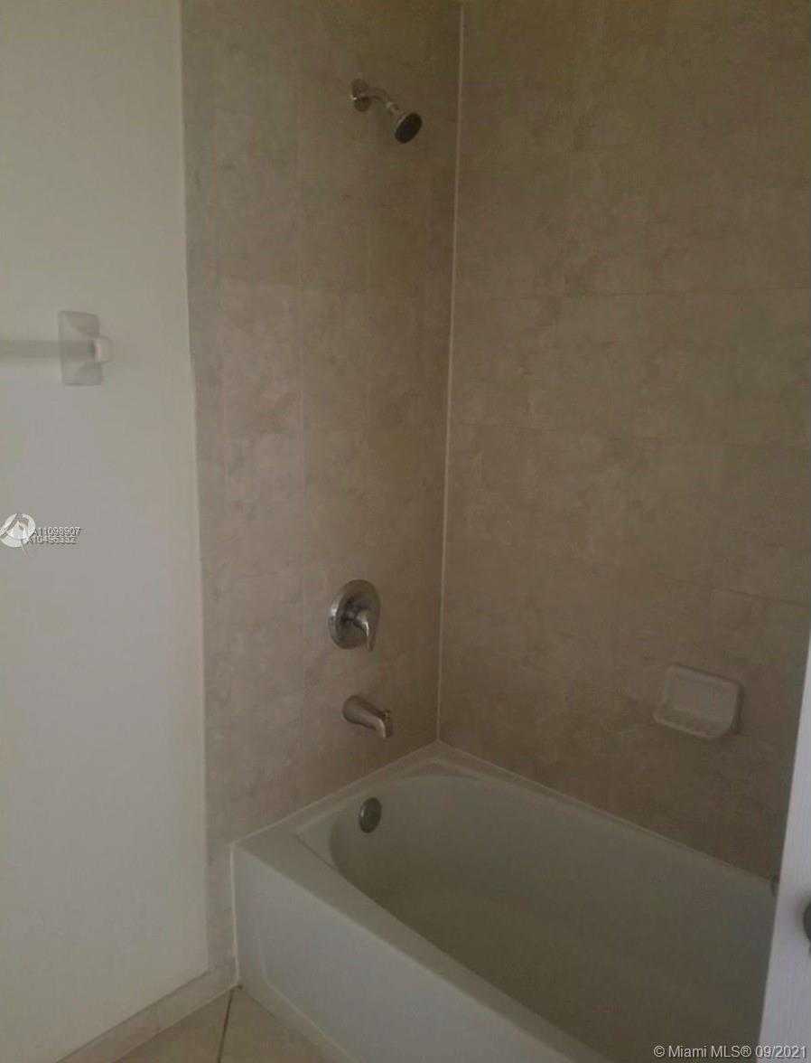 Small Image of 11269 NORTH WEST 87TH ST, Doral Number 8