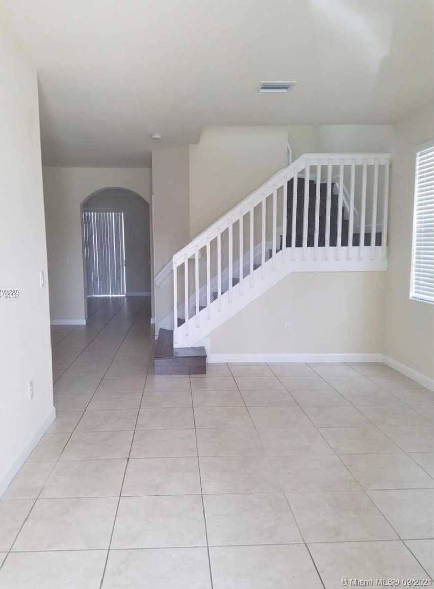 Small Image of 11269 NORTH WEST 87TH ST, Doral Number 9