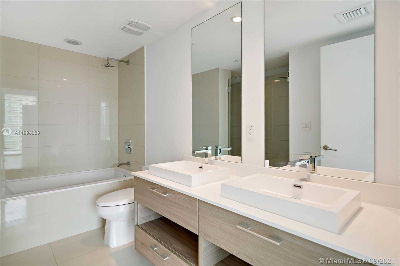 Small Image of 1300 SOUTH MIAMI AVE #2605, Miami Number 20