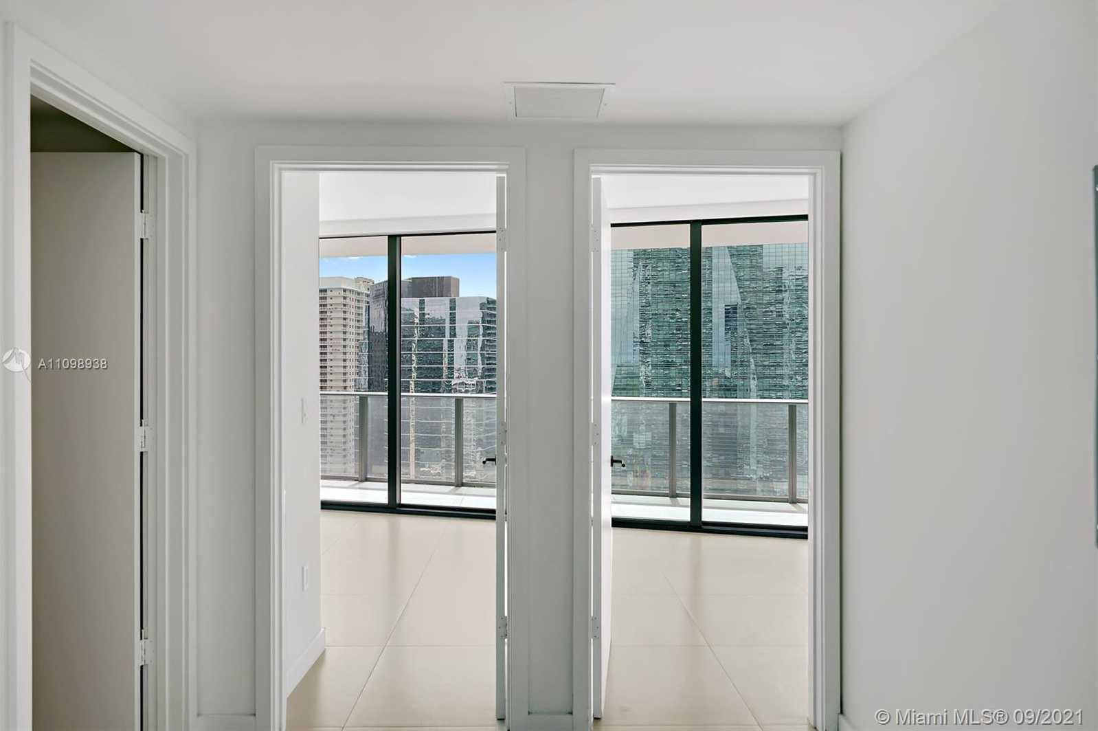 Small Image of 1300 SOUTH MIAMI AVE #2605, Miami Number 23
