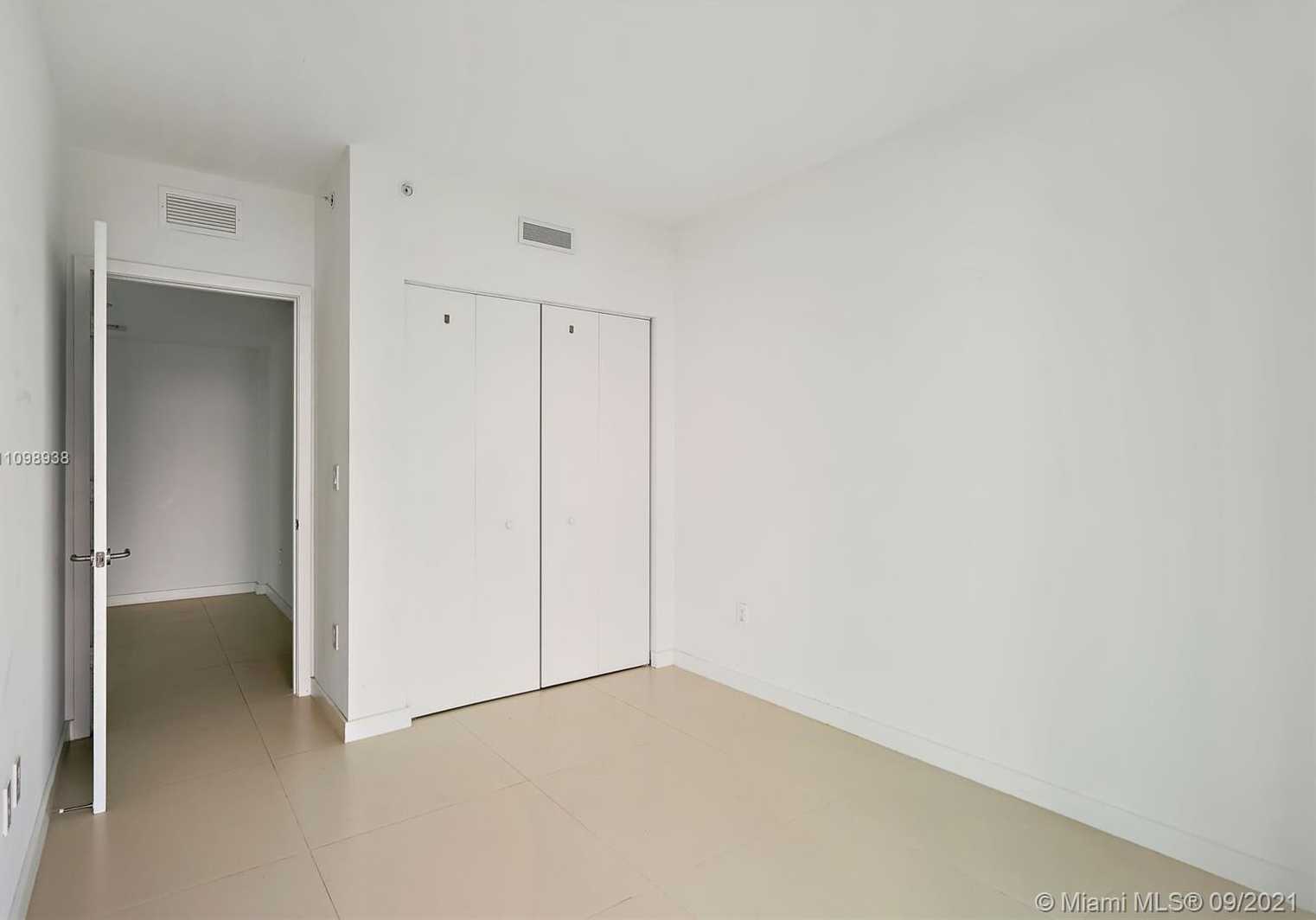Small Image of 1300 SOUTH MIAMI AVE #2605, Miami Number 28