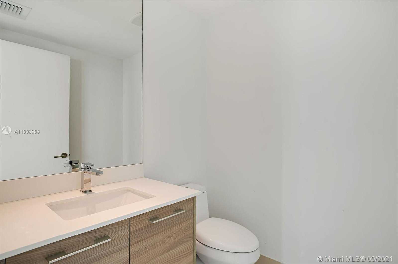 Small Image of 1300 SOUTH MIAMI AVE #2605, Miami Number 34