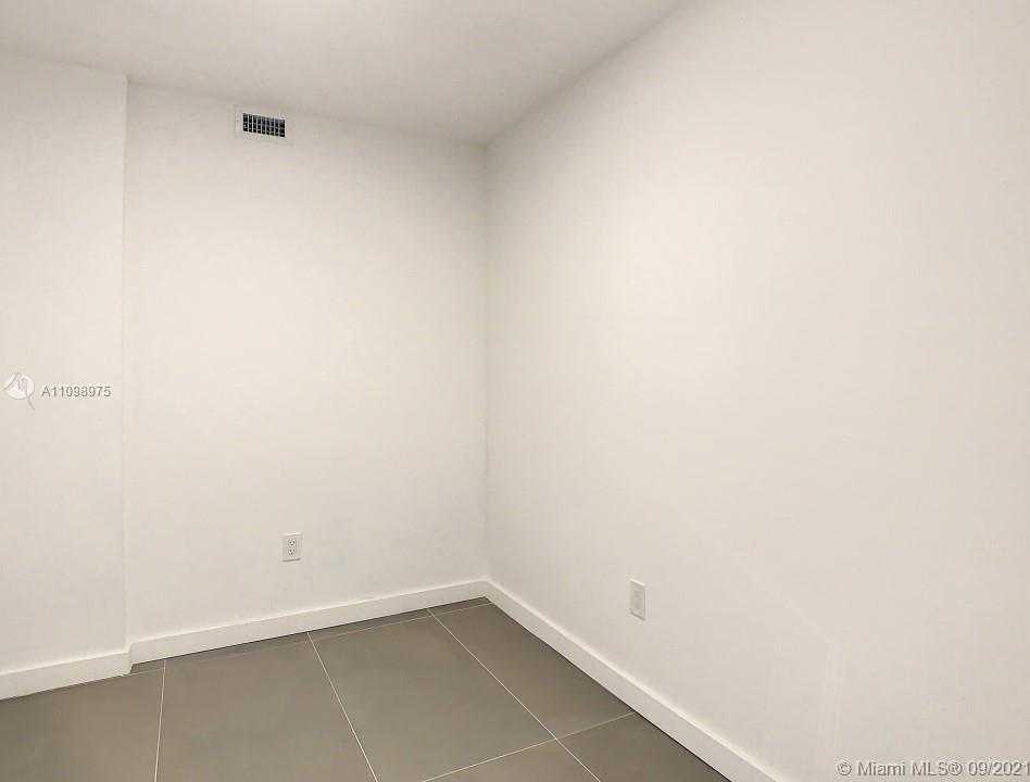 Small Image of 10350 WEST BAY HARBOR DR #8H, Bay Harbor Islands Number 34