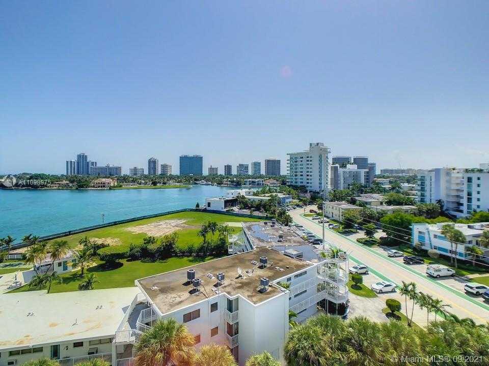 Small Image of 10350 WEST BAY HARBOR DR #8H, Bay Harbor Islands Number 39