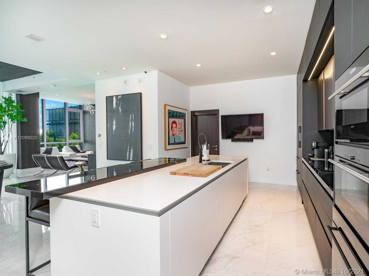 Small Image of 650 NORTH EAST 32ND ST #BH8, Miami Number 14