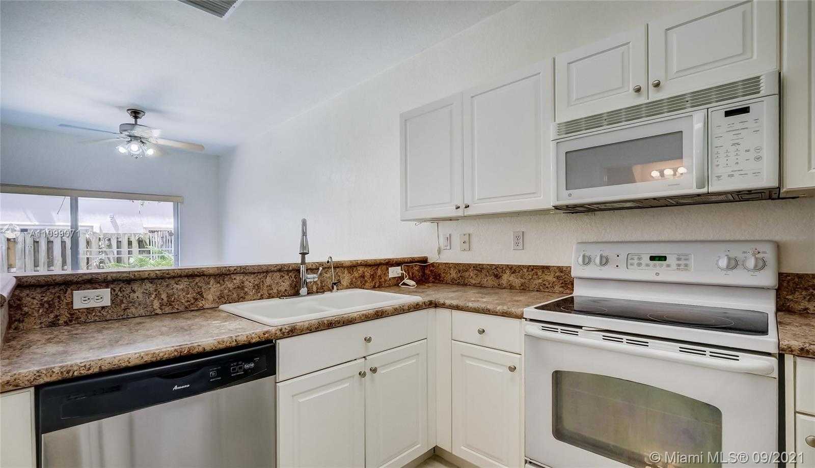 Small Image of 22602 SOUTH WEST 89TH CT, Cutler Bay Number 15