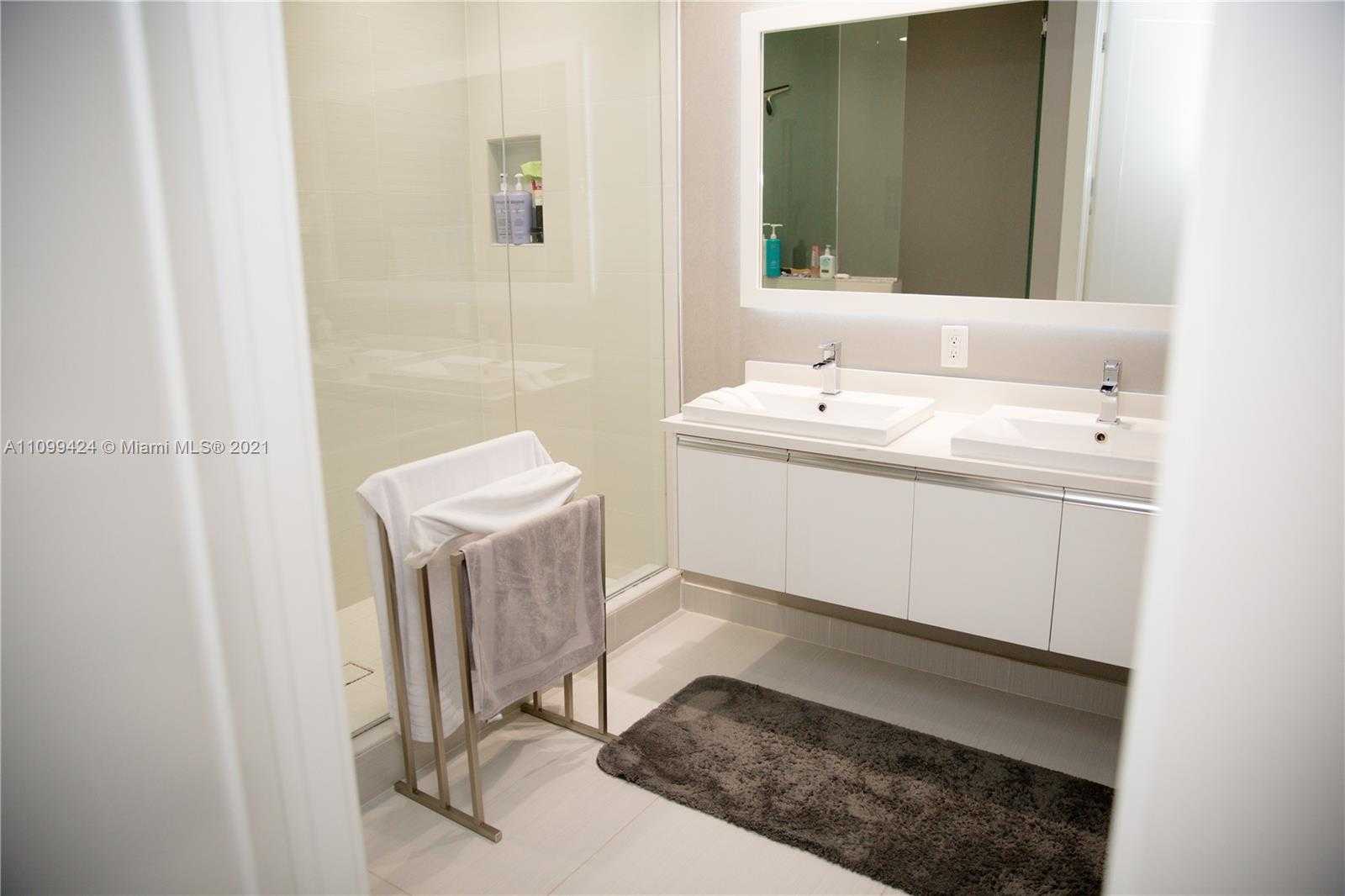 Small Image of 6641 NORTH WEST 105TH CT, Doral Number 18