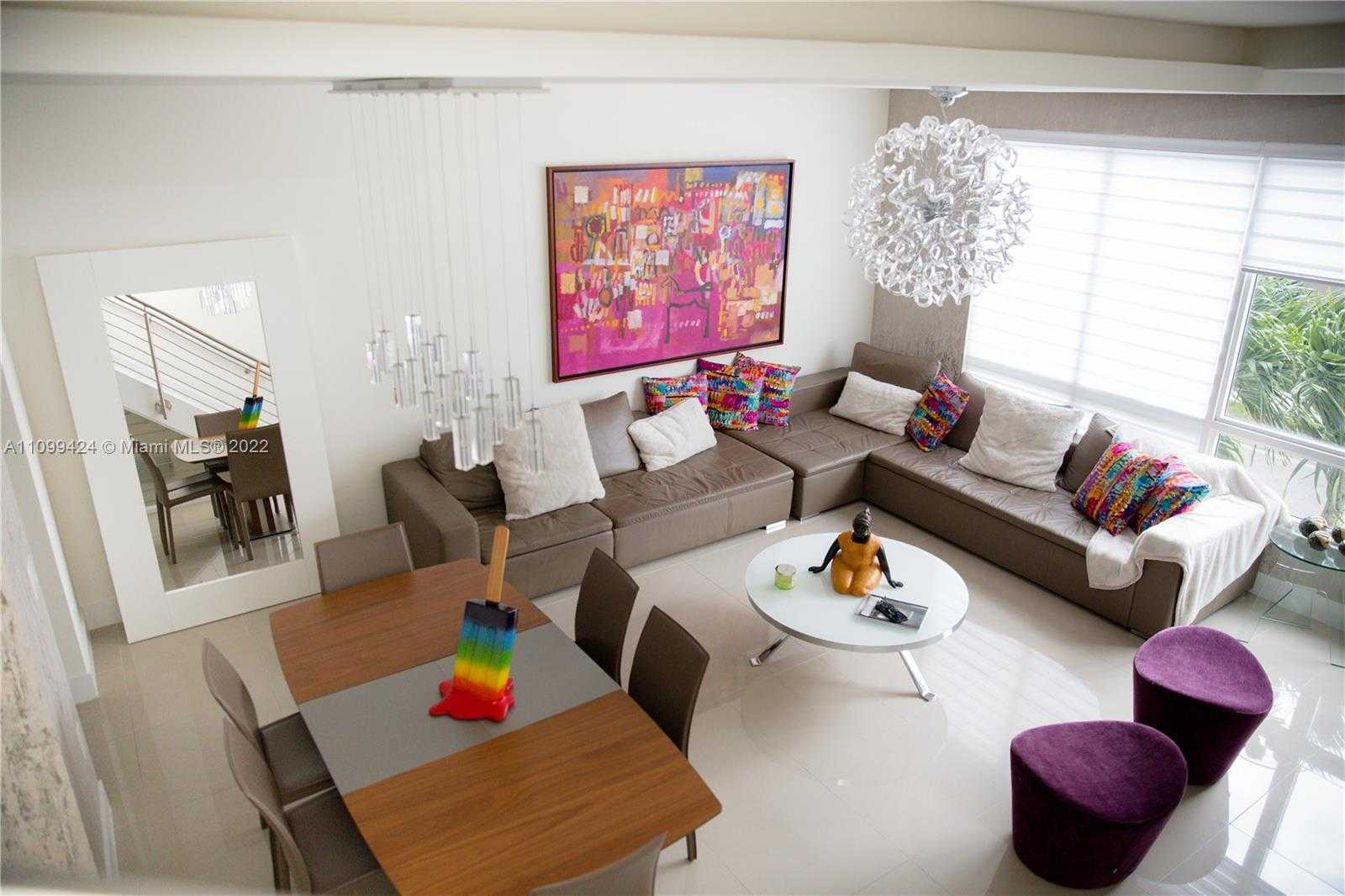 Small Image of 6641 NORTH WEST 105TH CT, Doral Number 24