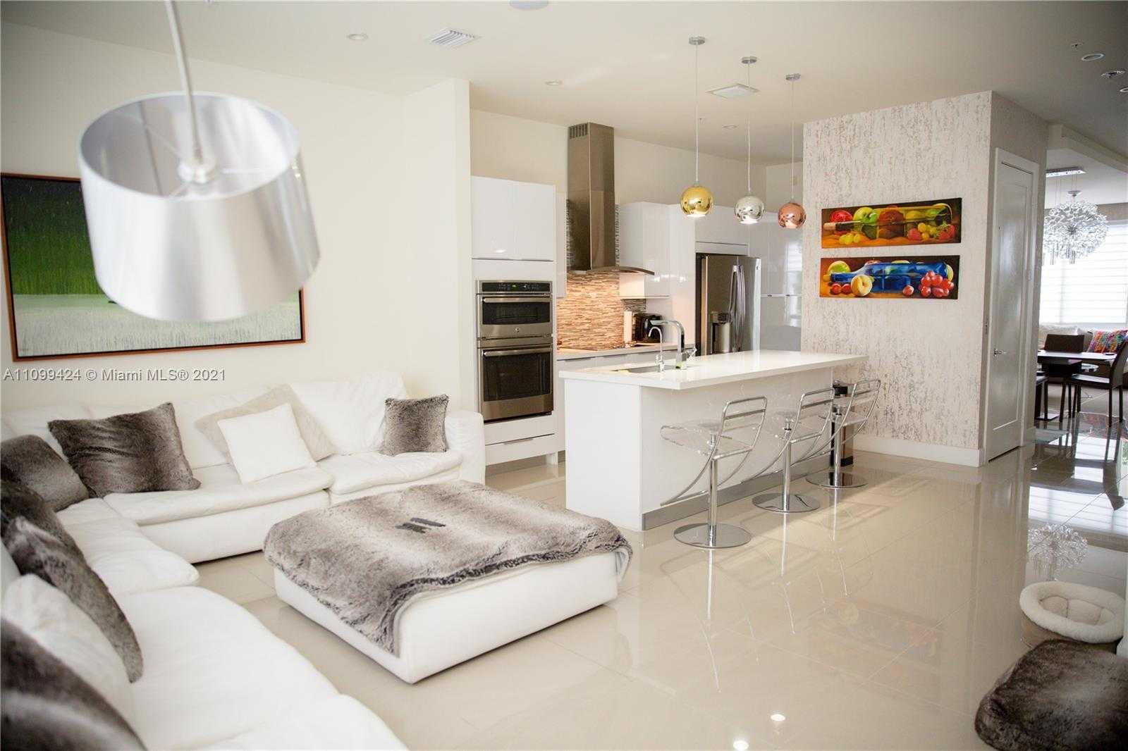 Small Image of 6641 NORTH WEST 105TH CT, Doral Number 28