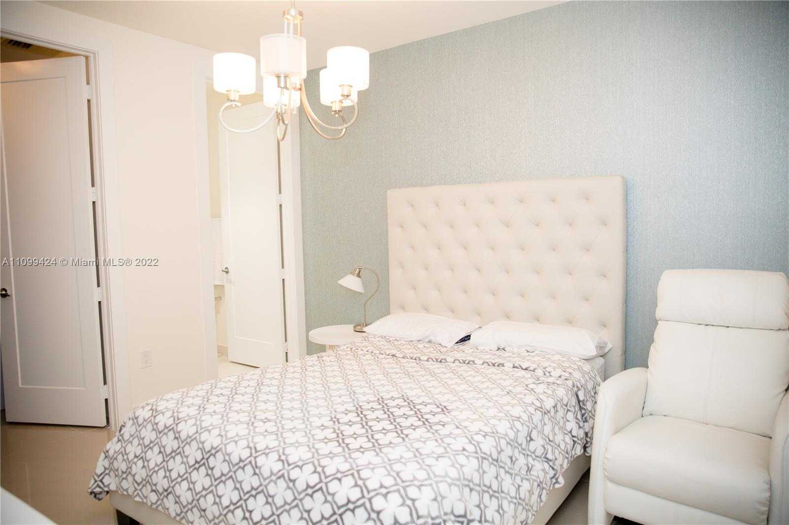 Small Image of 6641 NORTH WEST 105TH CT, Doral Number 37