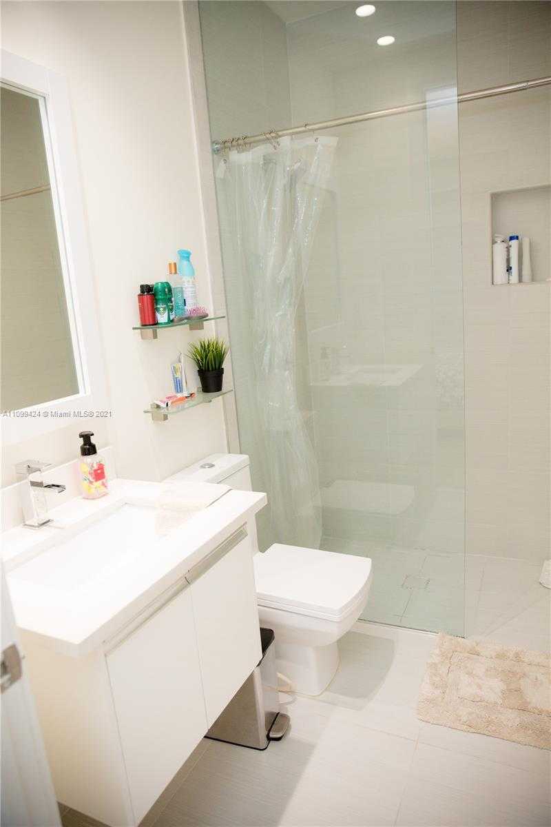 Small Image of 6641 NORTH WEST 105TH CT, Doral Number 39