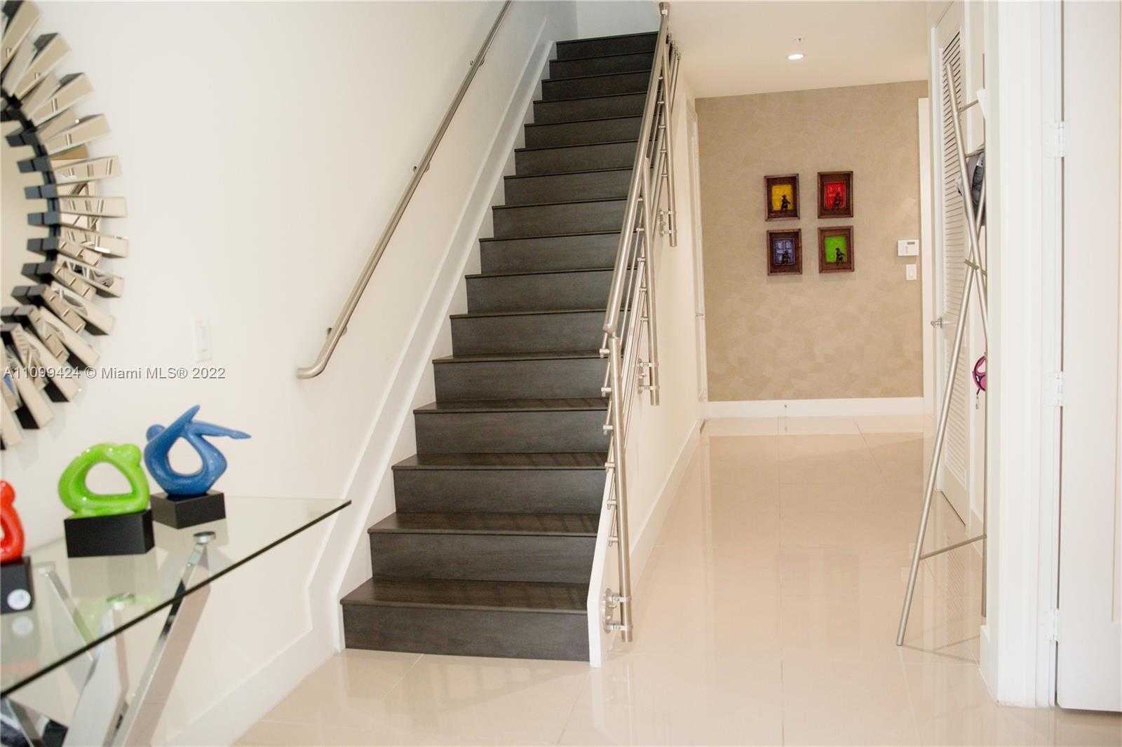 Small Image of 6641 NORTH WEST 105TH CT, Doral Number 41