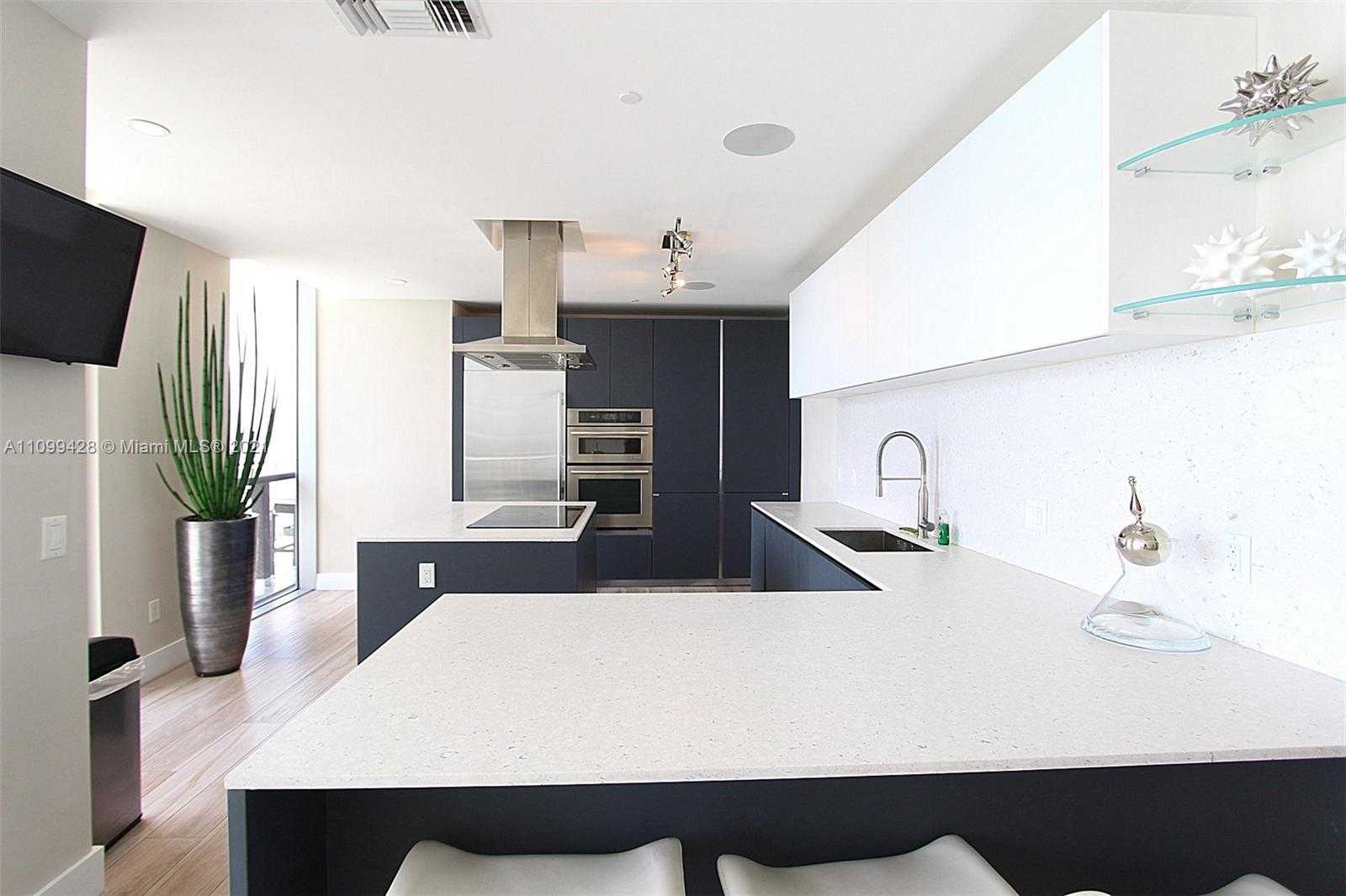 Small Image of 1300 BRICKELL BAY DR #4302, Miami Number 11