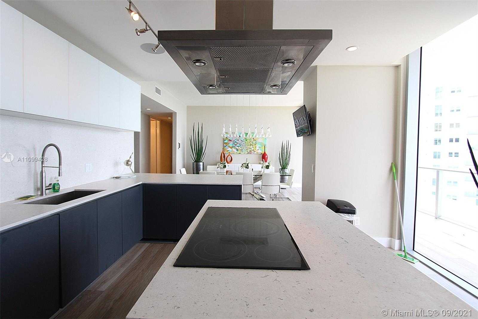 Small Image of 1300 BRICKELL BAY DR #4302, Miami Number 13