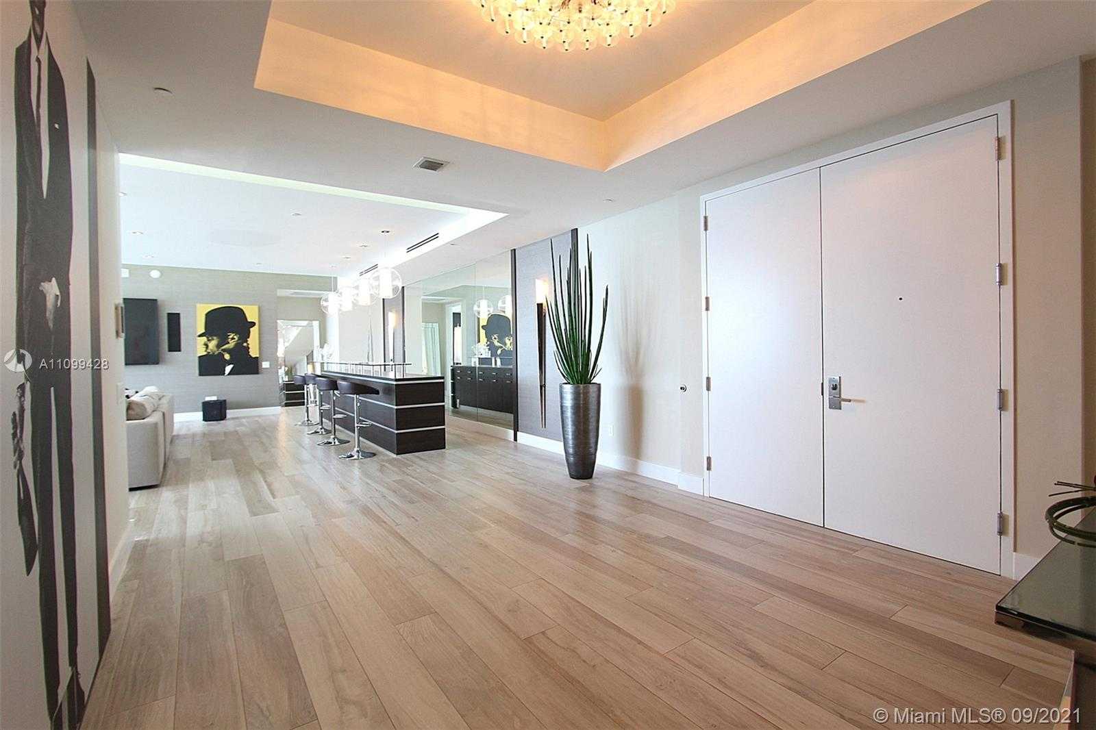 Small Image of 1300 BRICKELL BAY DR #4302, Miami Number 2
