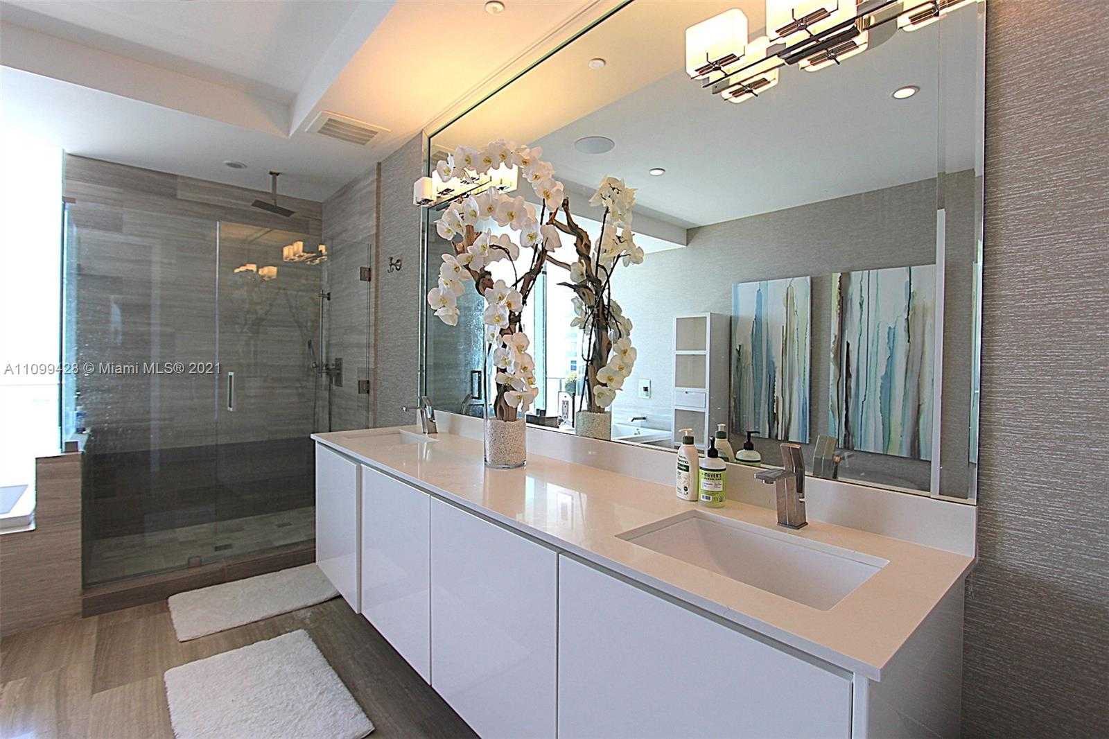Small Image of 1300 BRICKELL BAY DR #4302, Miami Number 24