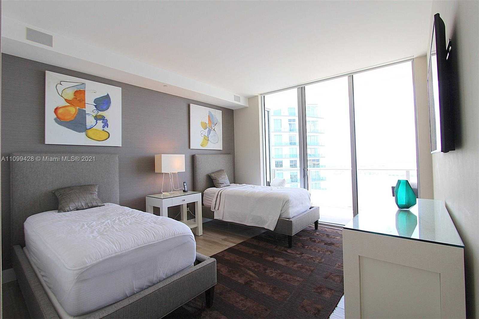 Small Image of 1300 BRICKELL BAY DR #4302, Miami Number 29