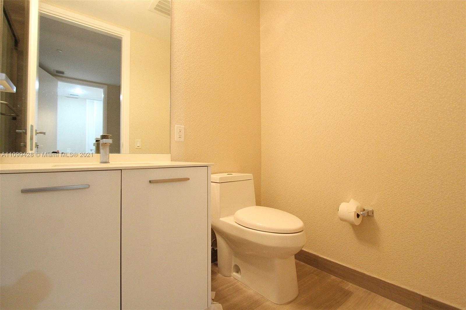 Small Image of 1300 BRICKELL BAY DR #4302, Miami Number 37