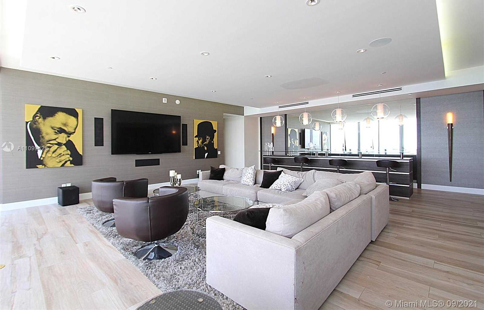 Small Image of 1300 BRICKELL BAY DR #4302, Miami Number 7