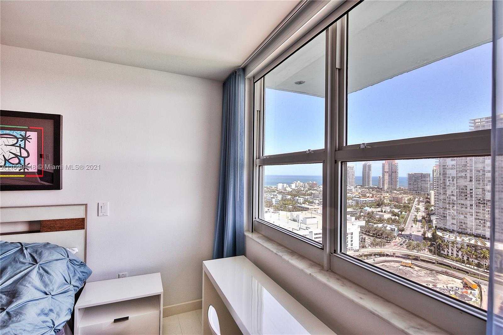 Small Image of 650 WEST AVE #2801, Miami Beach Number 2