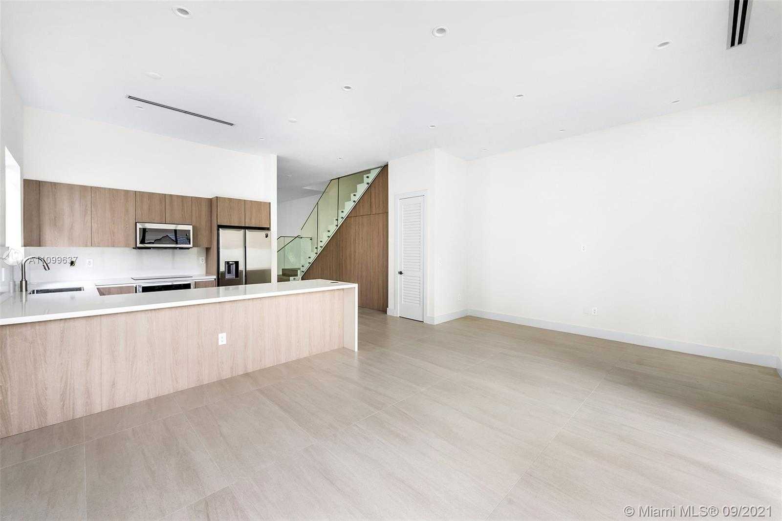 Small Image of 1348 SOUTH WEST 22ND TERRACE #1348, Miami Number 7