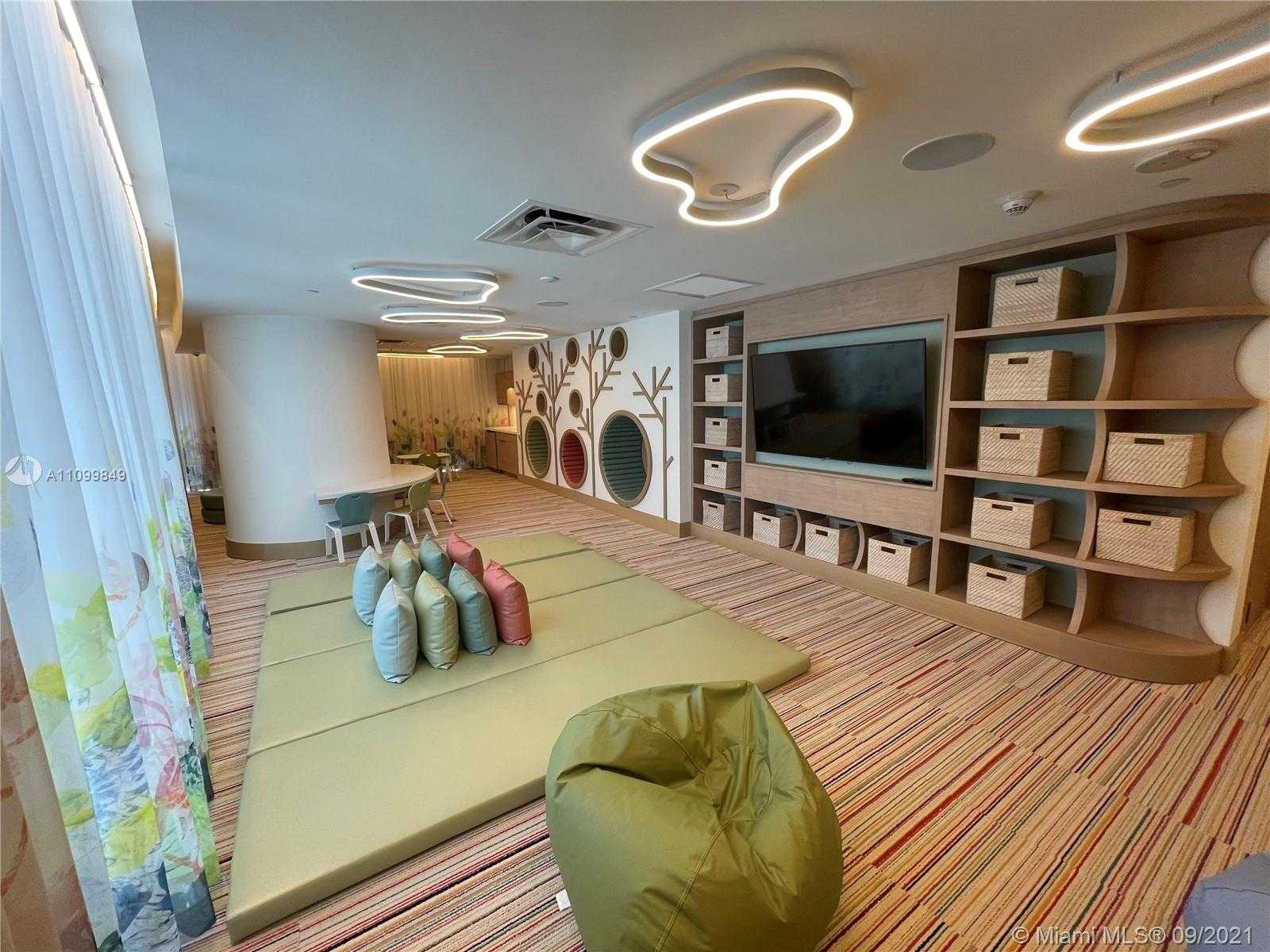 Small Image of 18501 COLLINS AVE #1003, Sunny Isles Beach Number 21