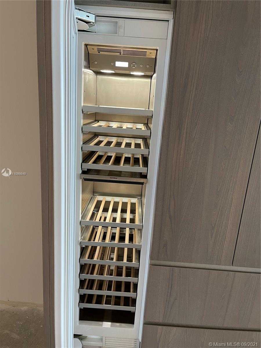 Small Image of 18501 COLLINS AVE #1003, Sunny Isles Beach Number 5