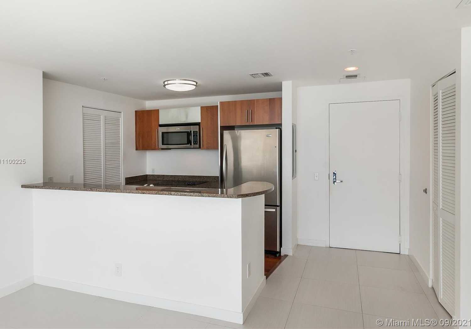 Small Image of 300 SOUTH BISCAYNE BLVD #T-3506, Miami Number 3