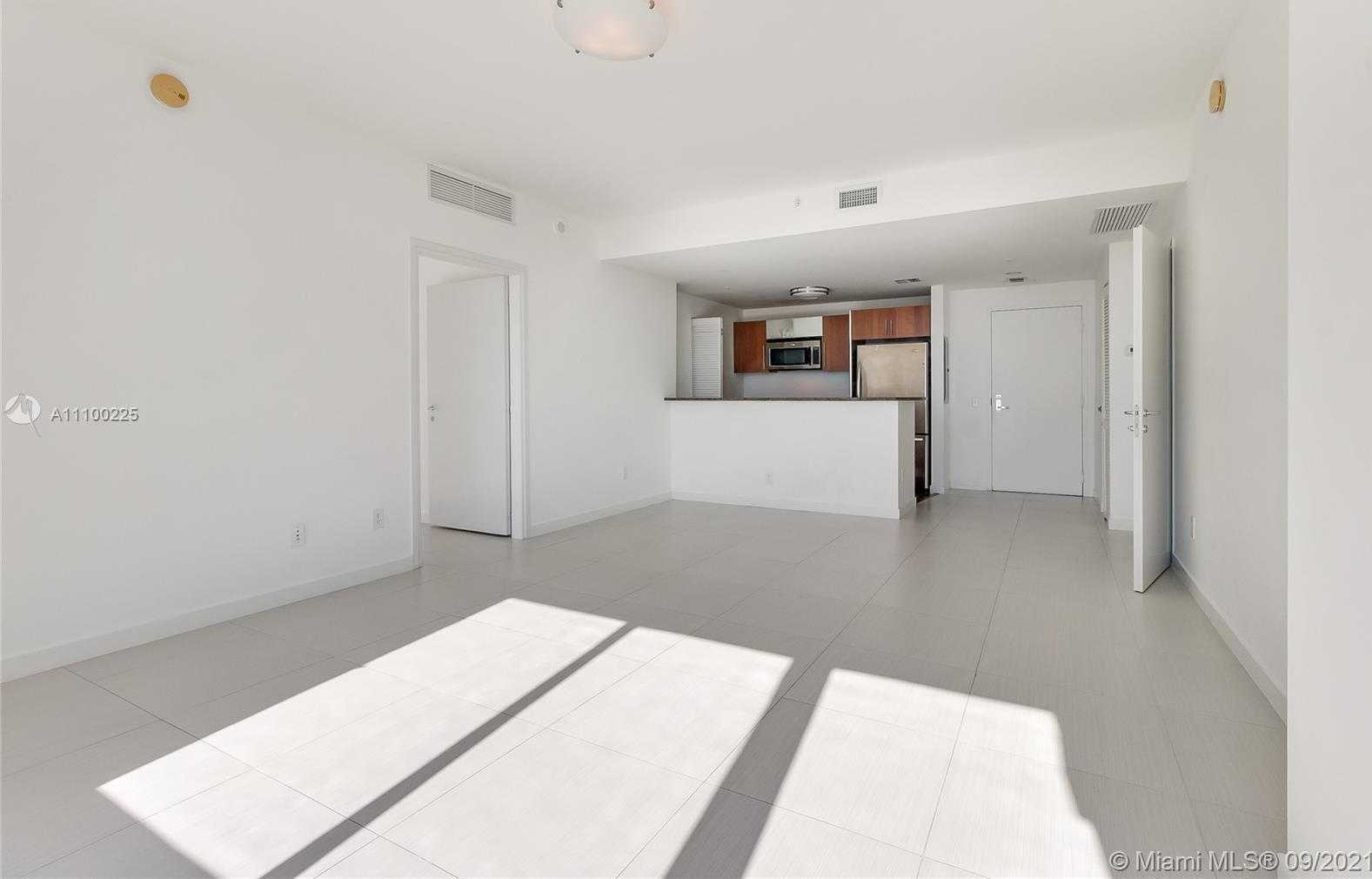 Small Image of 300 SOUTH BISCAYNE BLVD #T-3506, Miami Number 8