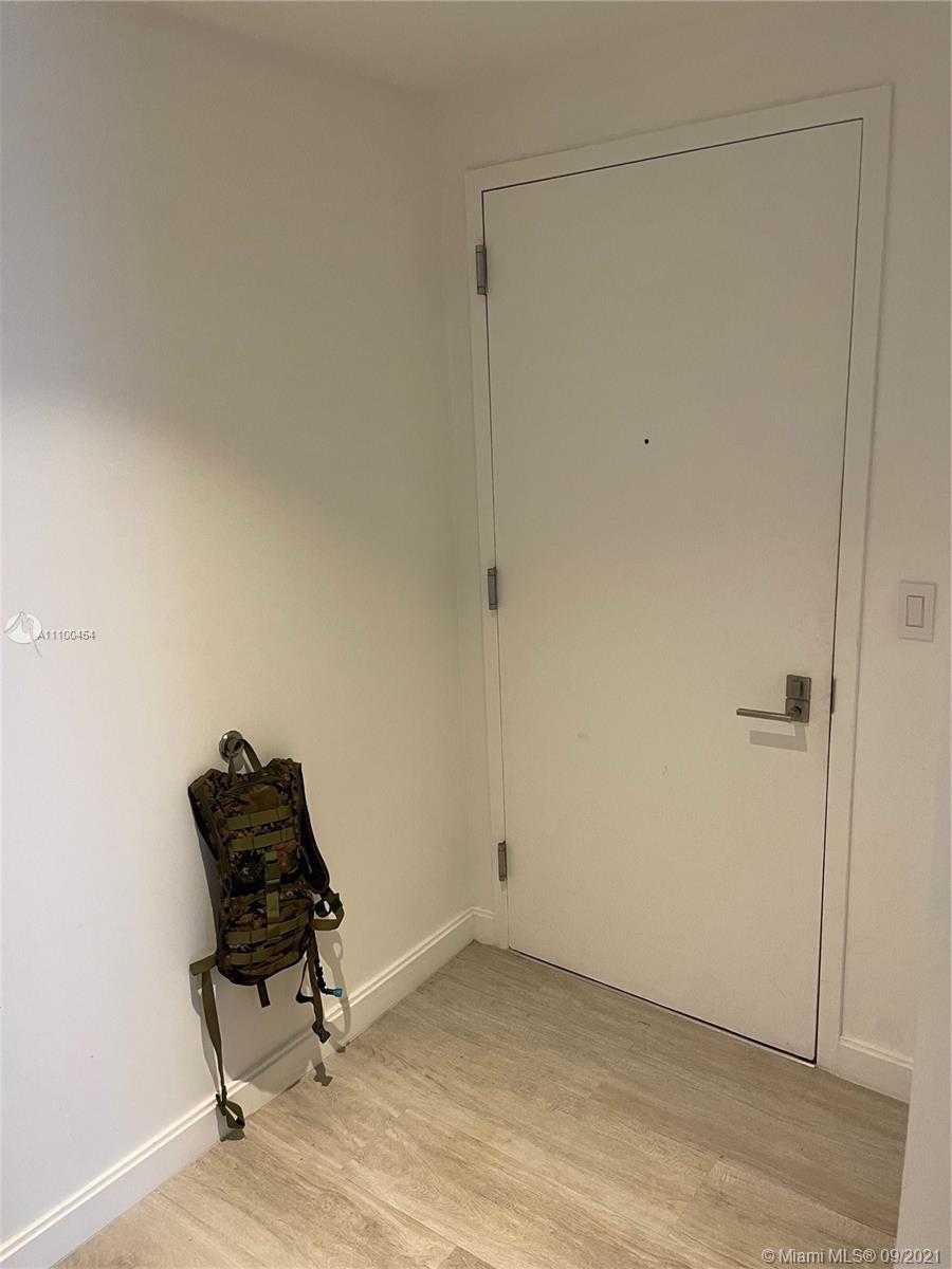 Small Image of 55 SOUTH WEST 9TH ST #2210, Miami Number 12