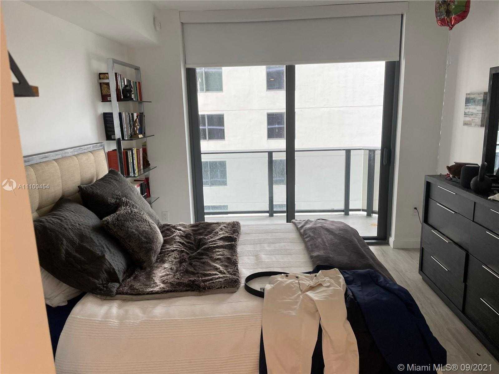 Small Image of 55 SOUTH WEST 9TH ST #2210, Miami Number 19