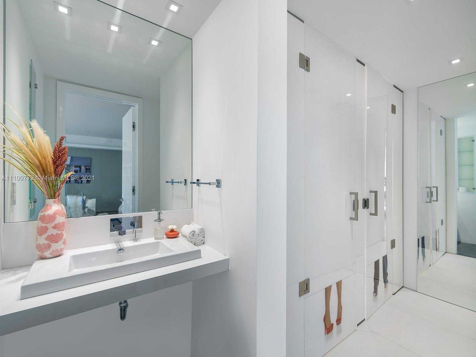 Small Image of 1643 BRICKELL AVE #2705, Miami Number 11