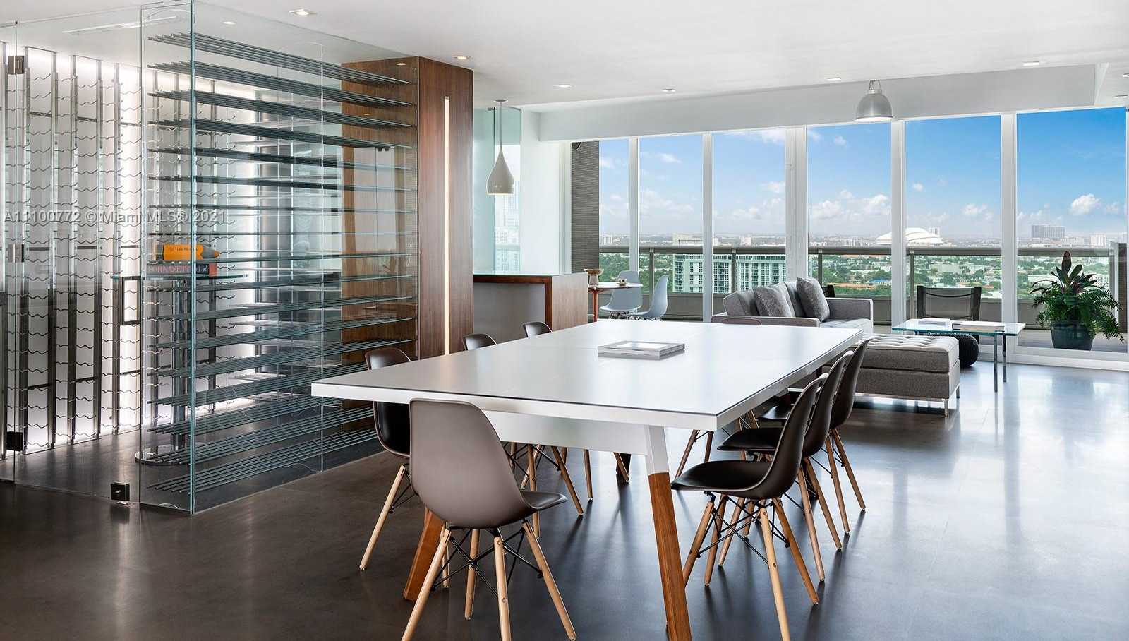 Small Image of 1643 BRICKELL AVE #2705, Miami Number 12