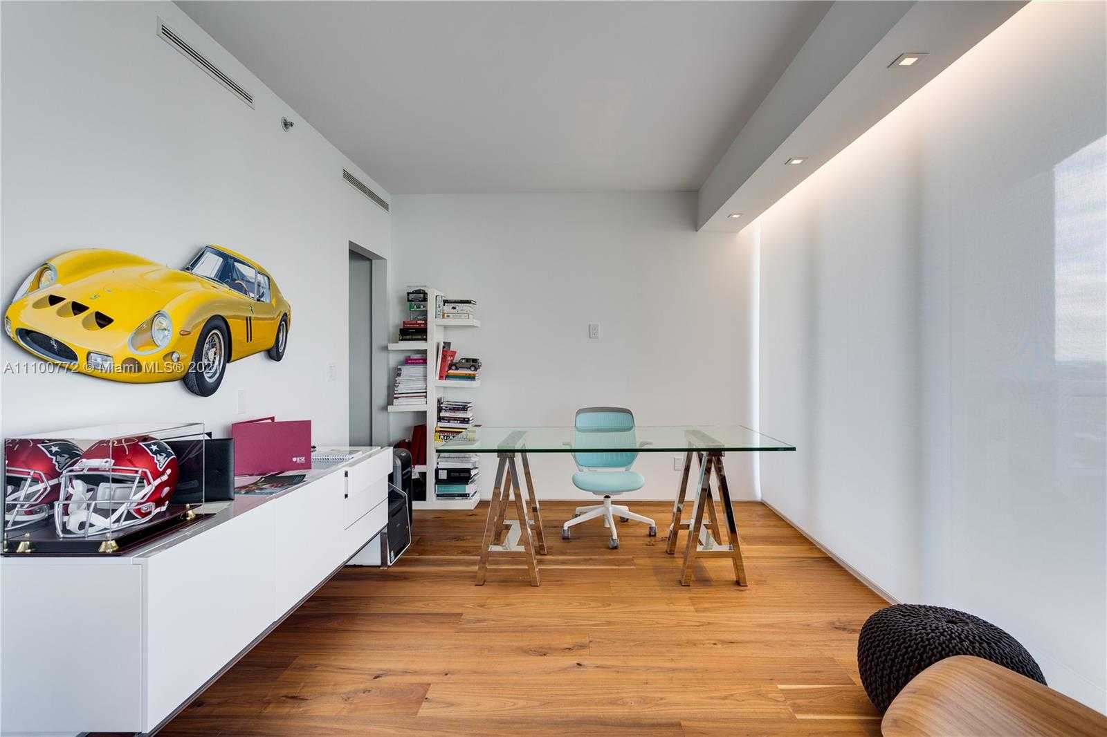 Small Image of 1643 BRICKELL AVE #2705, Miami Number 4