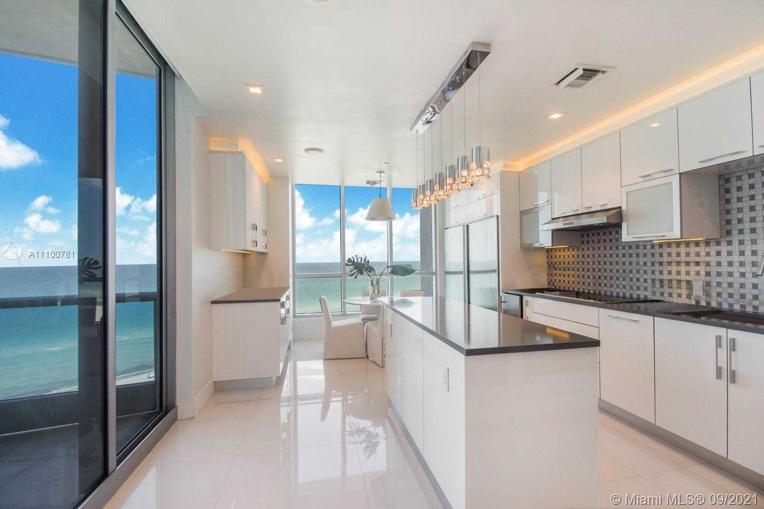 Small Image of 5959 COLLINS AVE #1605, Miami Beach Number 15