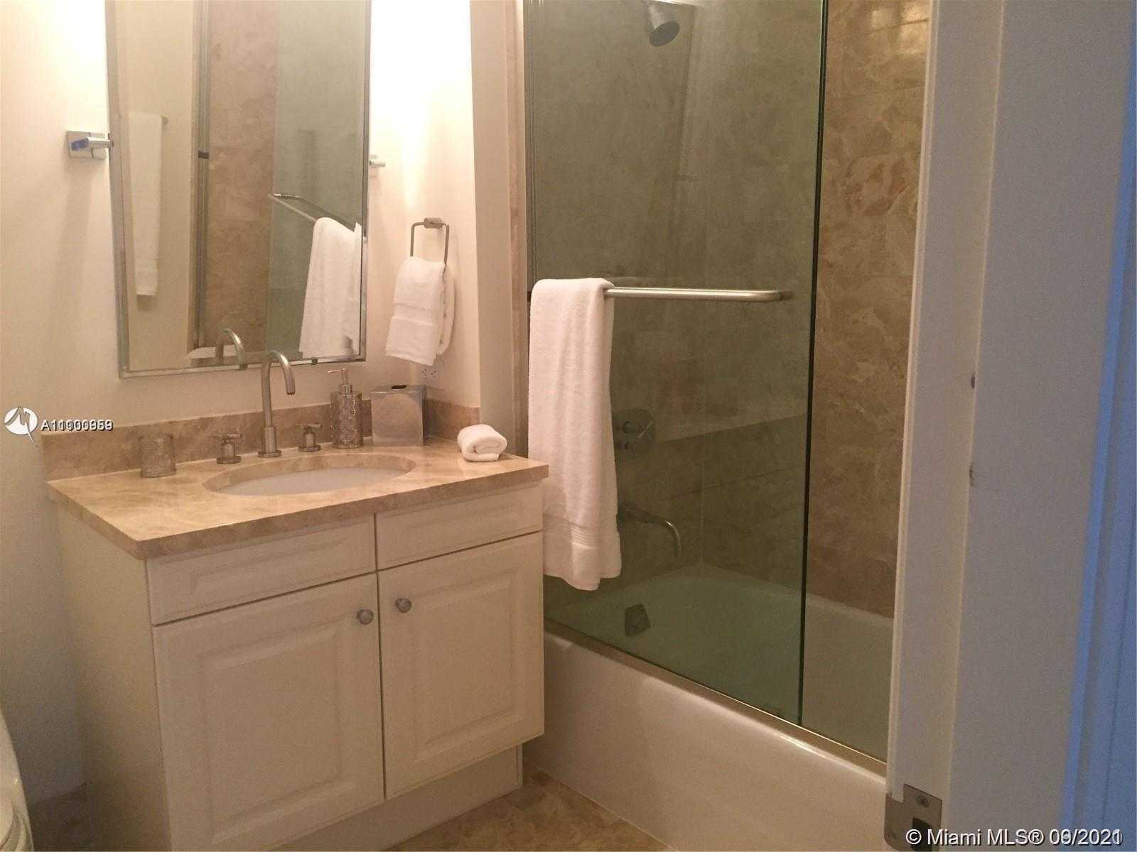 Small Image of 1425 BRICKELL AVE #59A, Miami Number 12