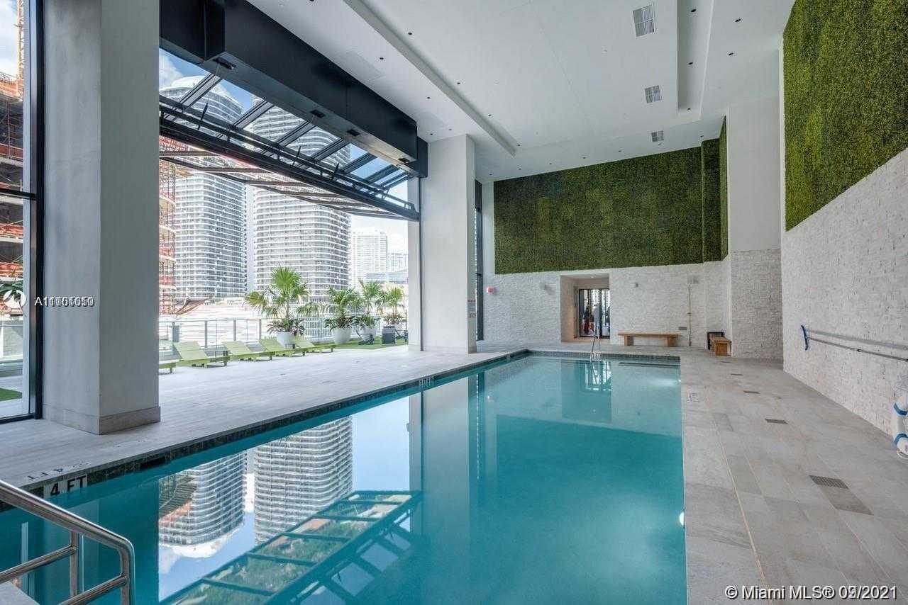 Small Image of 1010 BRICKELL AVE #1606, Miami Number 3