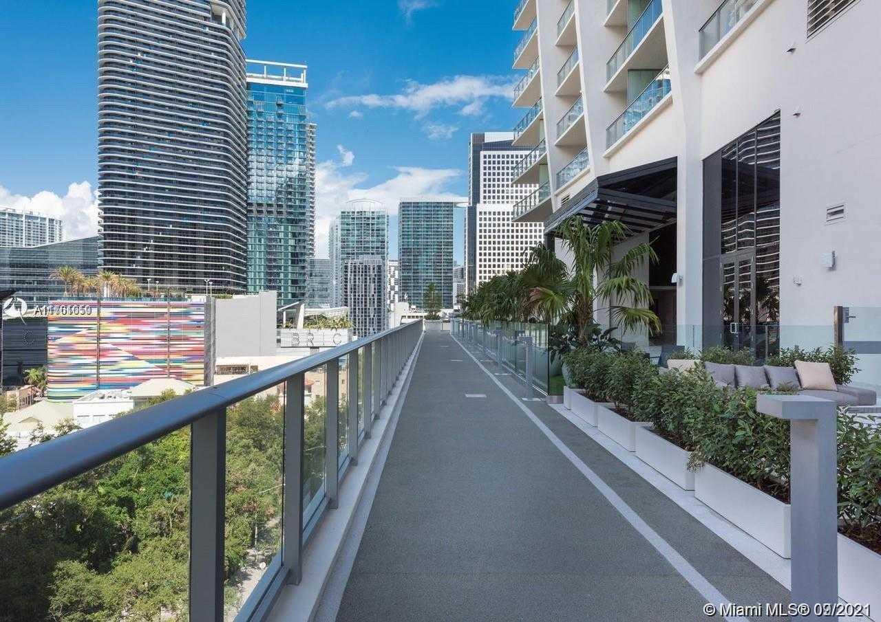 Small Image of 1010 BRICKELL AVE #1606, Miami Number 4