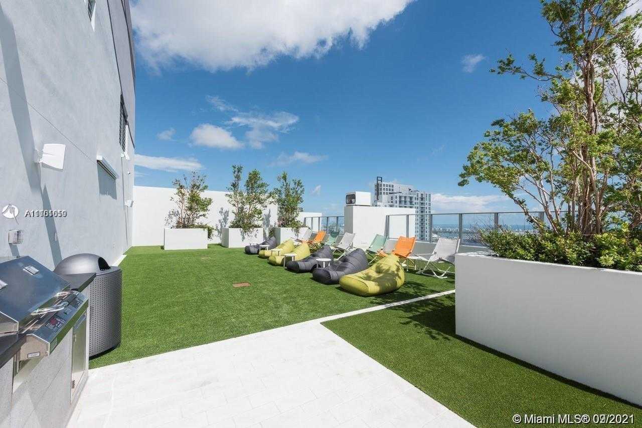 Small Image of 1010 BRICKELL AVE #1606, Miami Number 5