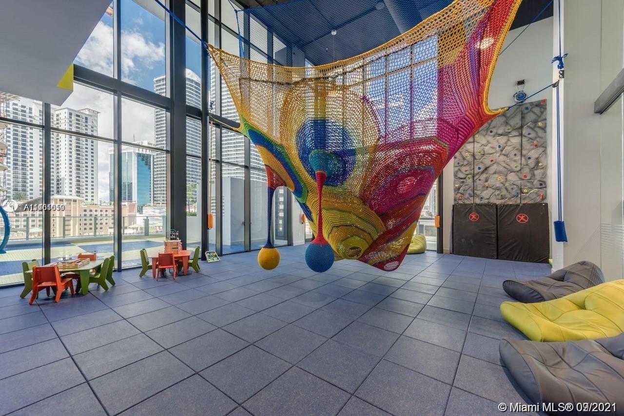 Small Image of 1010 BRICKELL AVE #1606, Miami Number 7