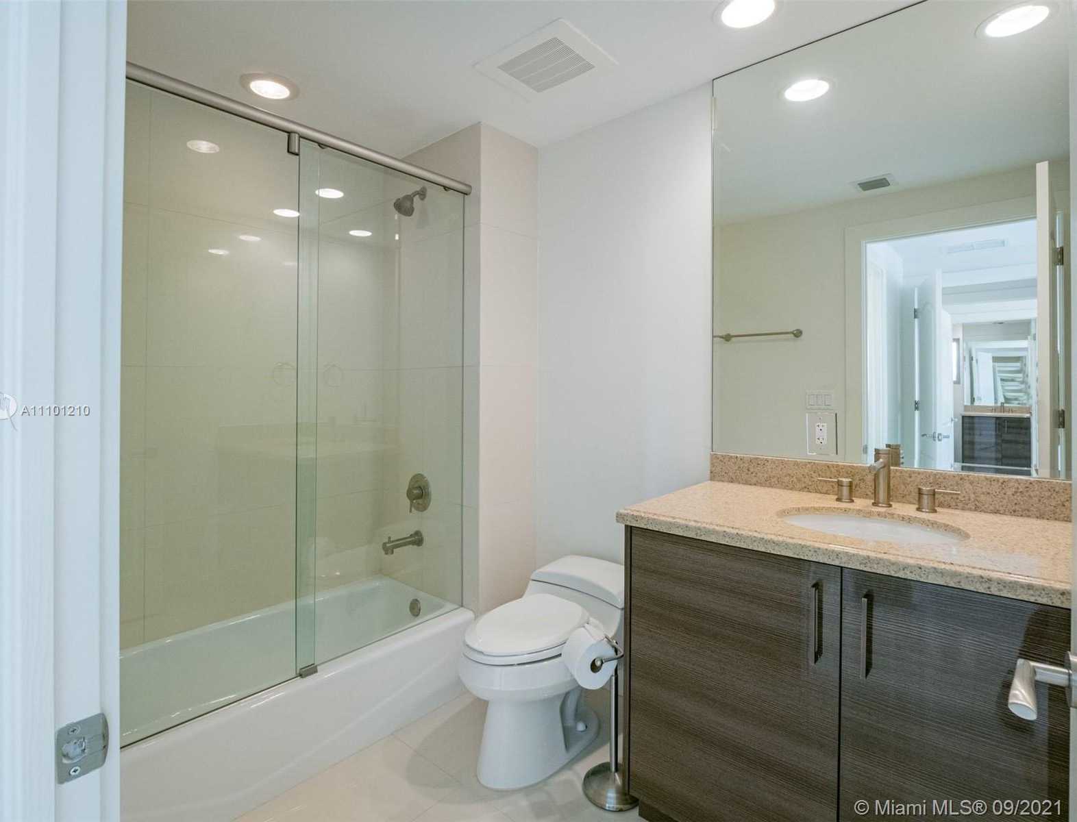 Small Image of 3415 NORTH OCEAN DRIVE #402, Hollywood Number 14