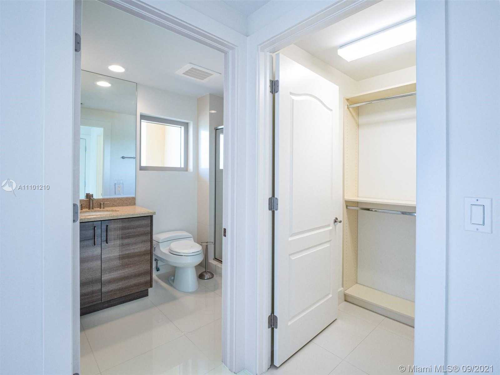 Small Image of 3415 NORTH OCEAN DRIVE #402, Hollywood Number 17