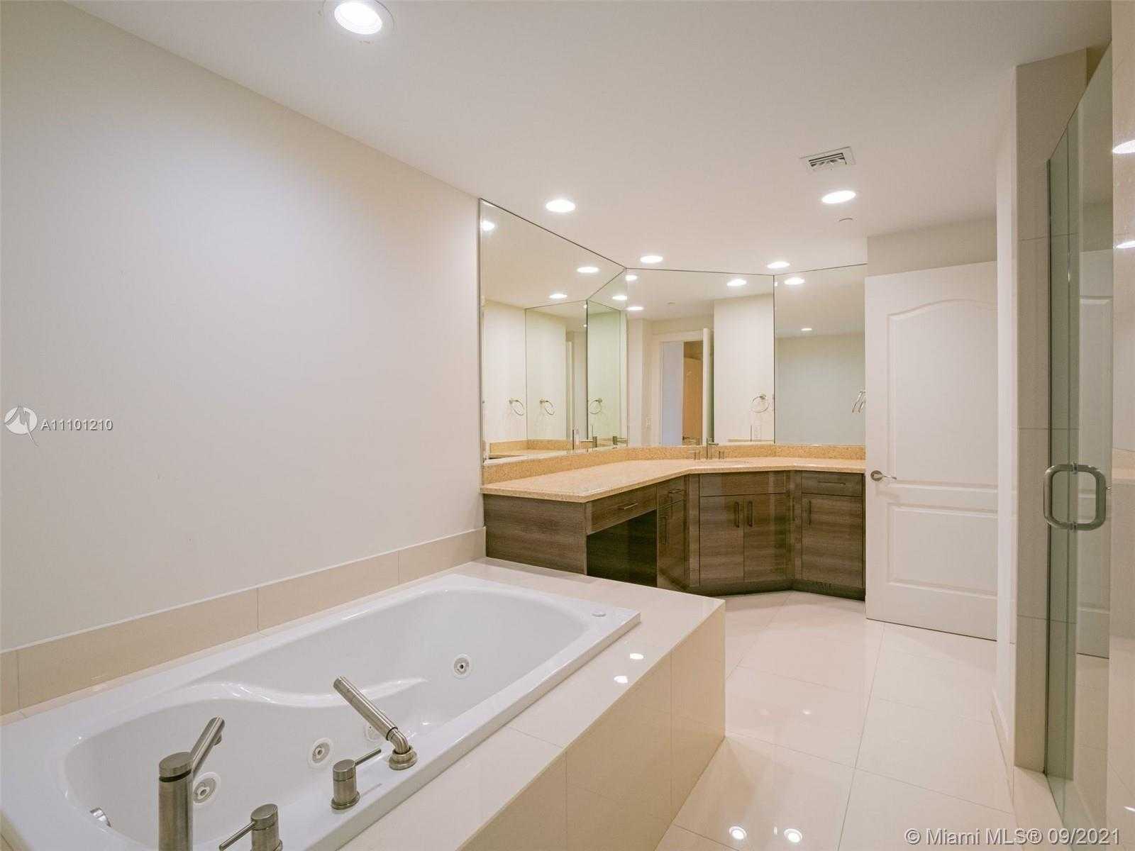 Small Image of 3415 NORTH OCEAN DRIVE #402, Hollywood Number 8